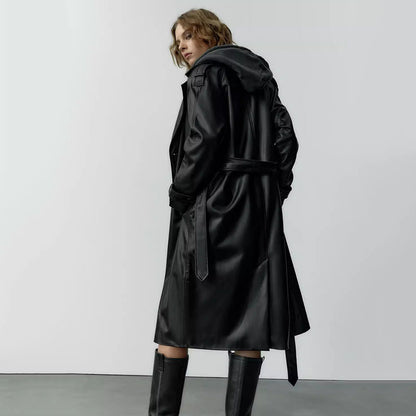 Trenchcoat aus Kunstleder